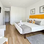 Rocha Honey Glow Апартаменти