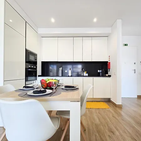 Апартаменти Rocha Honey Glow *